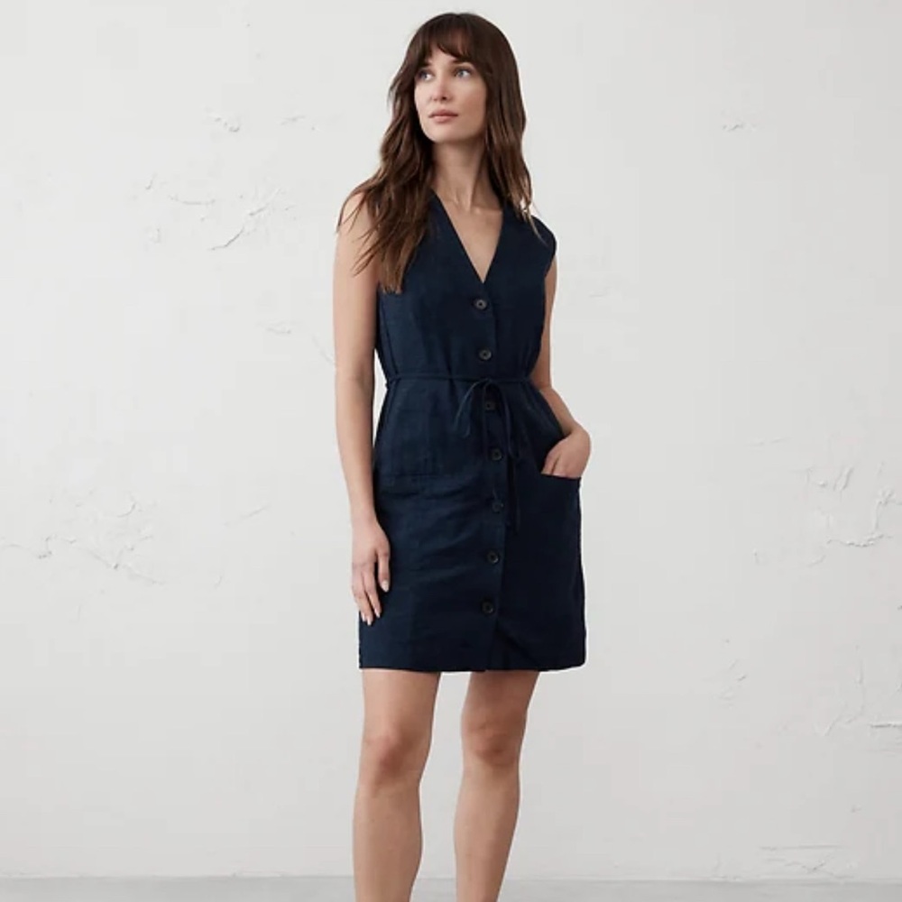 Elegant Navy Sleeveless Dress